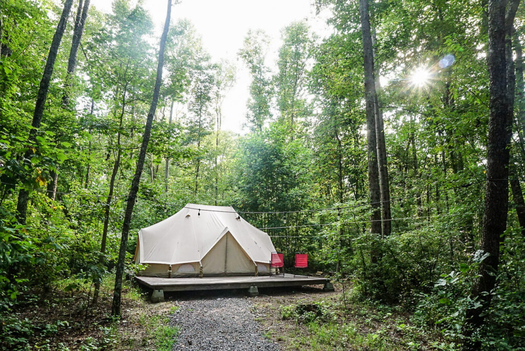 Glamping - https://evadotravel.com/glamping-weekend-getaway-from-nashville/